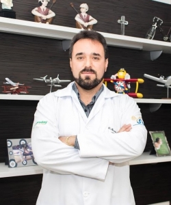 Dr. Ricardo Luiz Laranjeira Ferraz