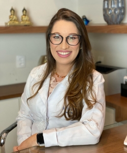 Dra. Mariana Perazzo Santos Dra. Mariana Perazzo Santos