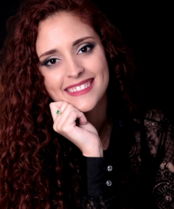 Dra. Vivian Souza Brito Cordeiro  Dra. Vivian Souza Brito Cordeiro