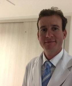 Dr. Vitor Hugo Quadros Dr. Vitor Hugo Quadros