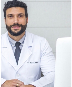 Dr. Fabricio Laughtom Dr. Fabricio Laughtom