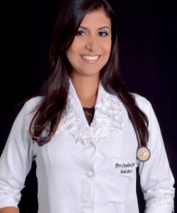 Dra. Carolina Oliveira Santos
